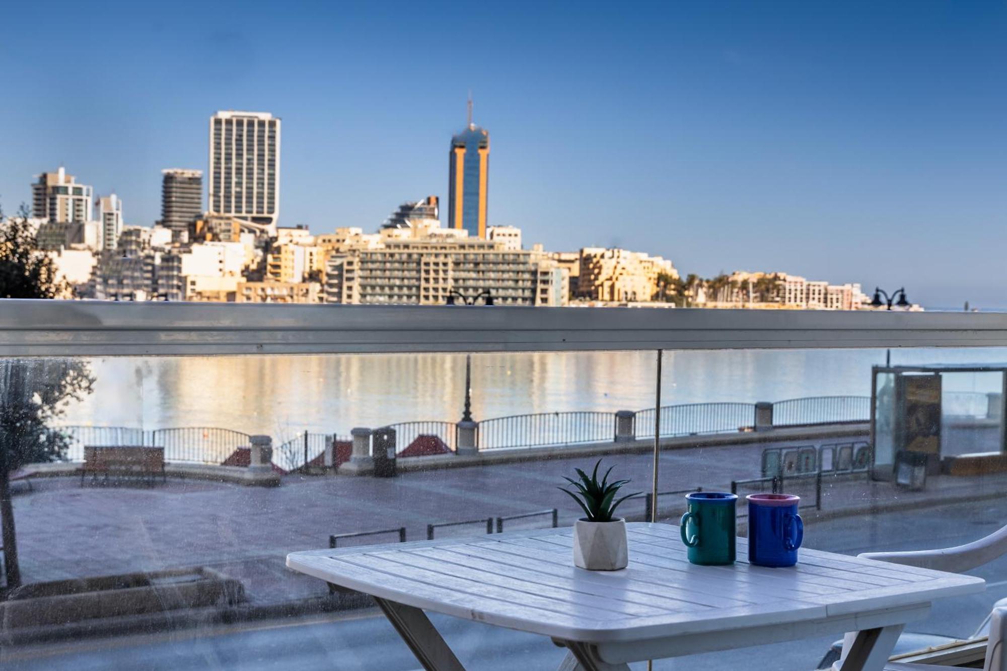 Stunning - Sunnyside 3-Bedroom Sliema Exteriör bild